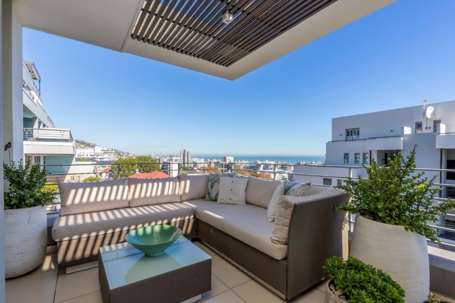 2 Bedroom Property for Sale in Sea Point Western Cape